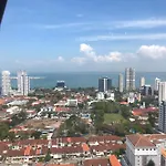 Tropicana 218 Macalister Netflix Unit By Blue Sky Holidays