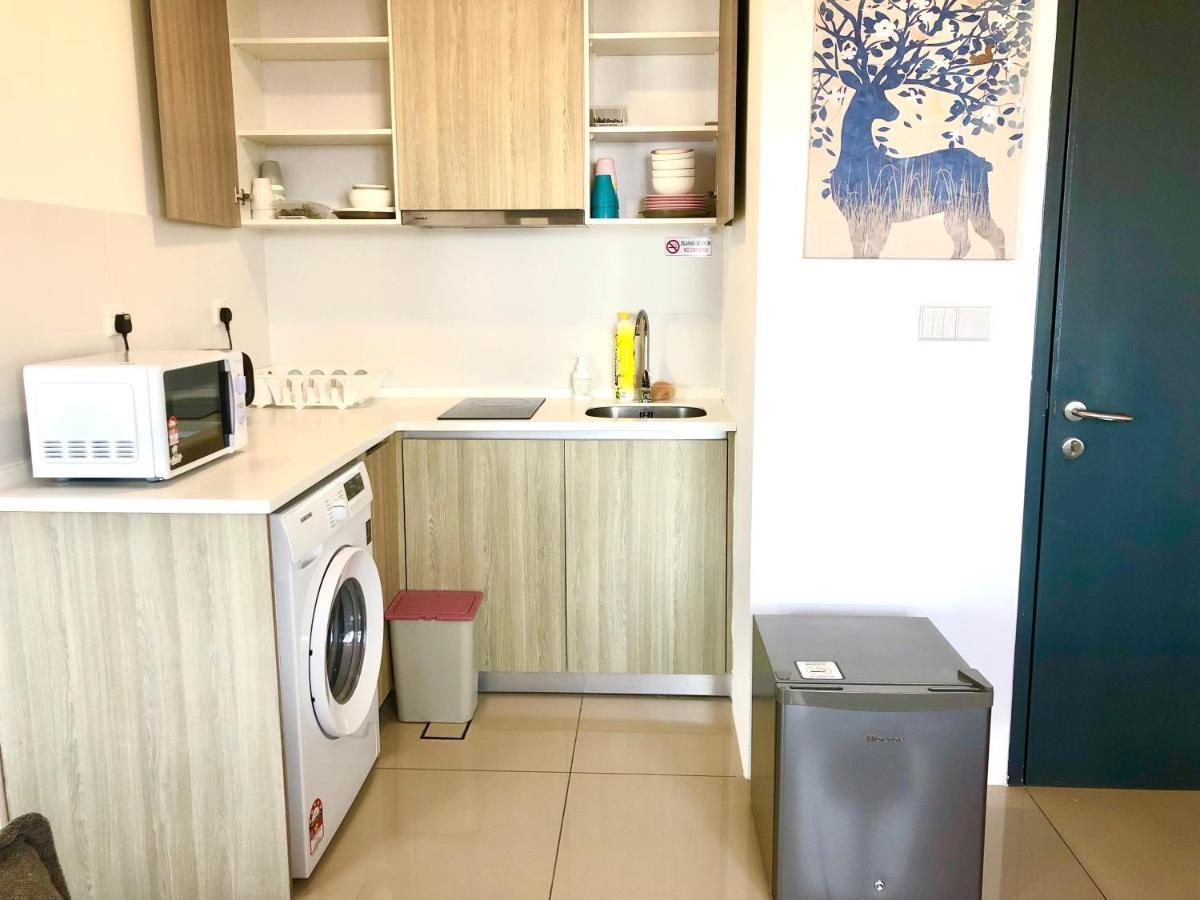 Pangsapuri Tropicana 218 Macalister Netflix Unit By Blue Sky Holidays Georgetown
