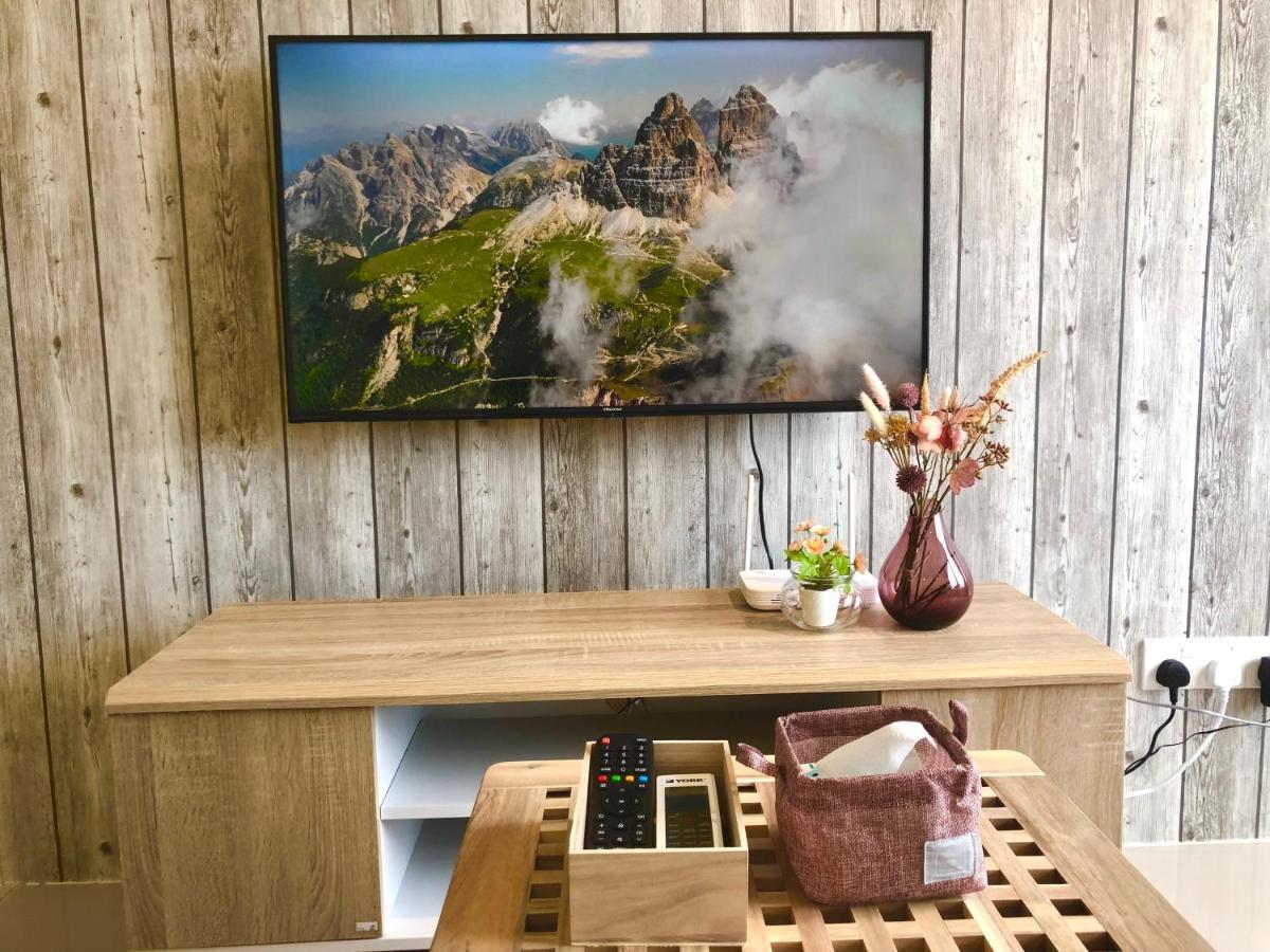 Tropicana 218 Macalister Netflix Unit By Blue Sky Holidays Georgetown
