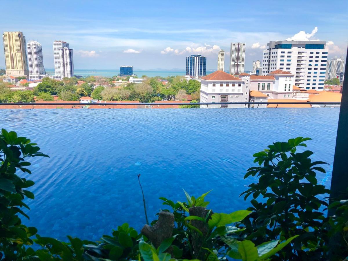 Tropicana 218 Macalister Netflix Unit By Blue Sky Holidays Pangsapuri *