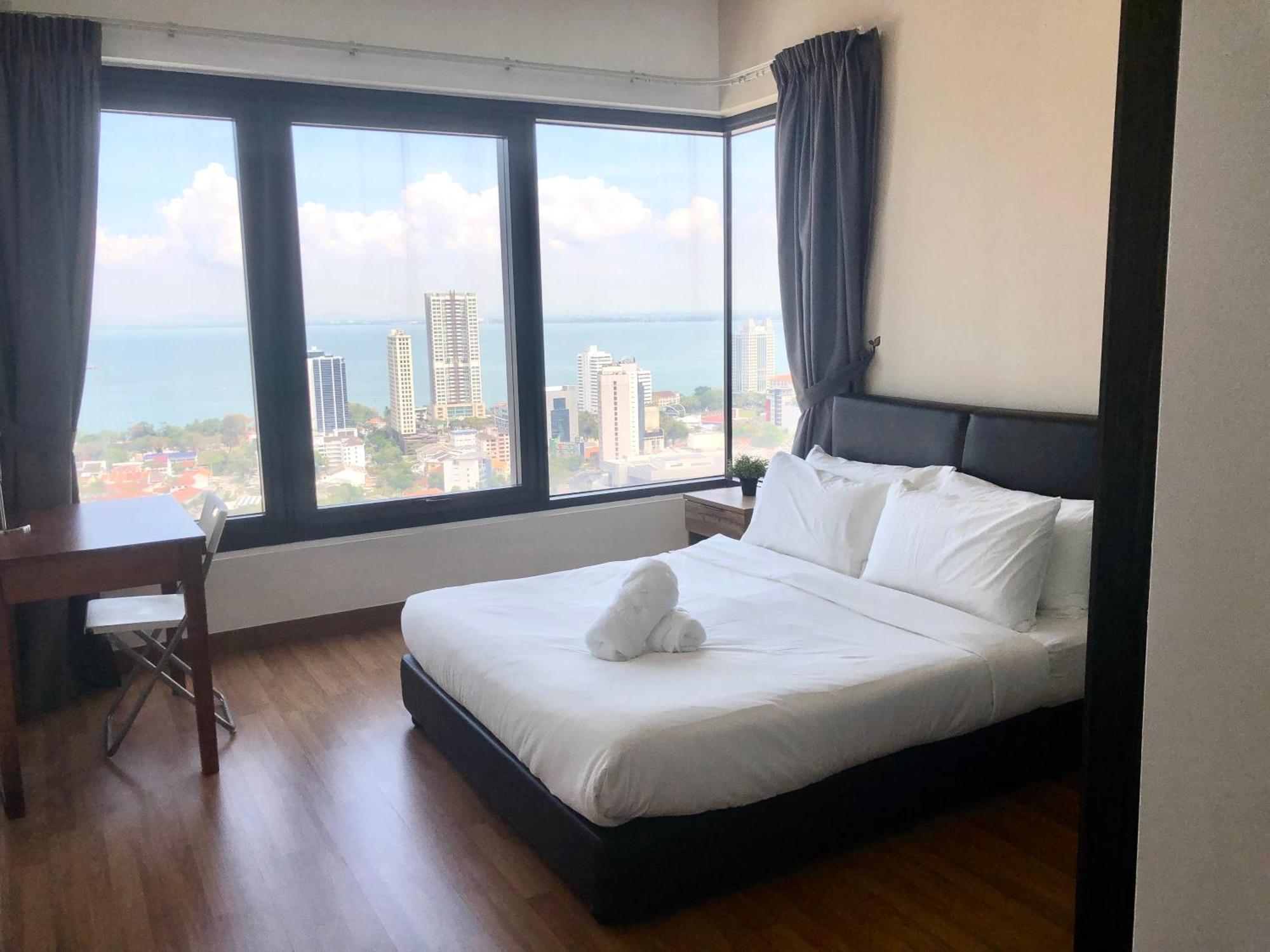 Tropicana 218 Macalister Netflix Unit By Blue Sky Holidays Georgetown