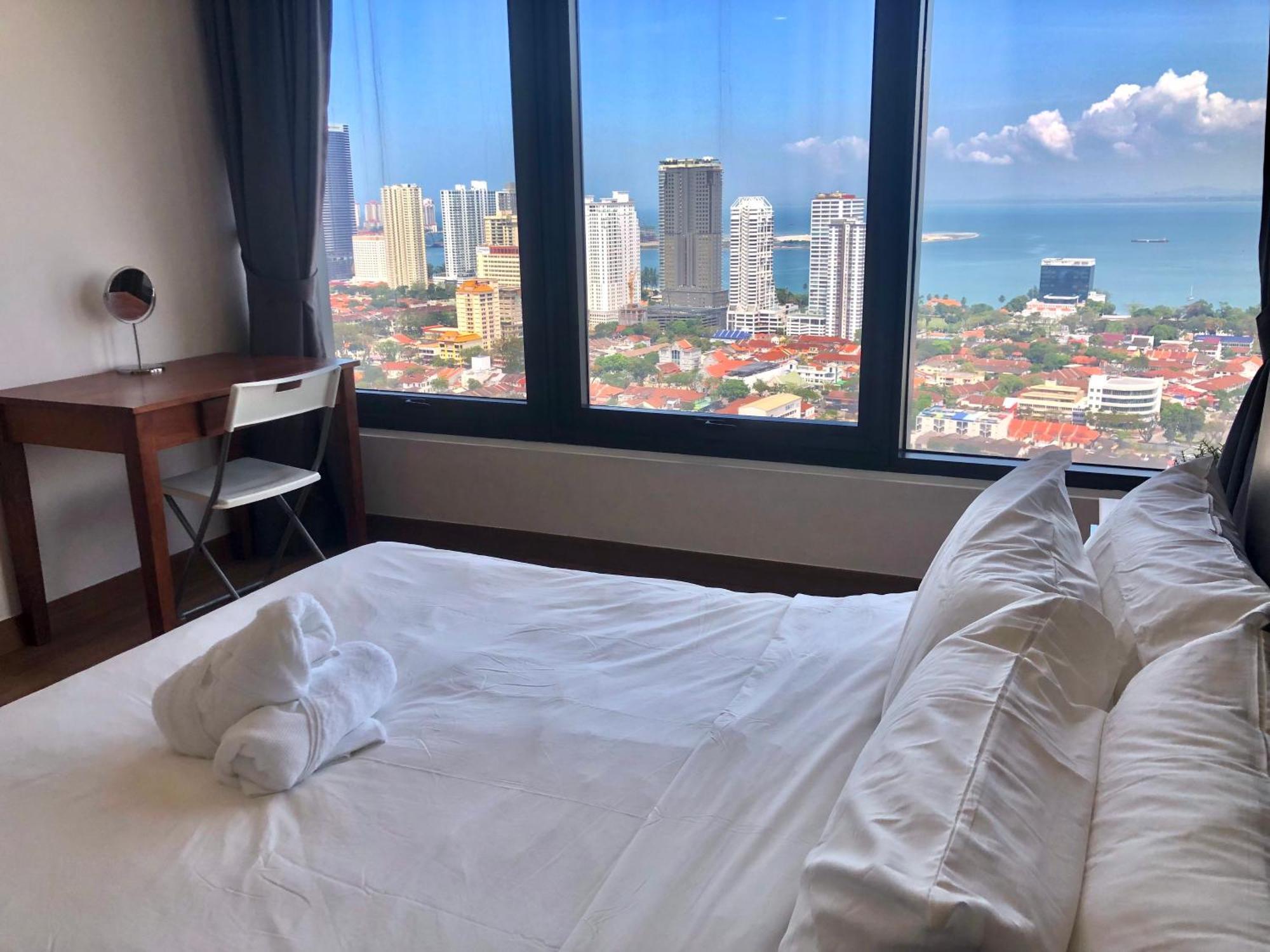 Pangsapuri Tropicana 218 Macalister Netflix Unit By Blue Sky Holidays Georgetown